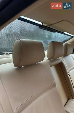Седан BMW 3 Series 2010 в 