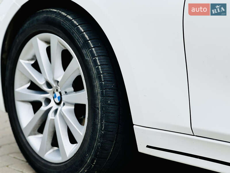 Седан BMW 3 Series 2013 в Черновцах