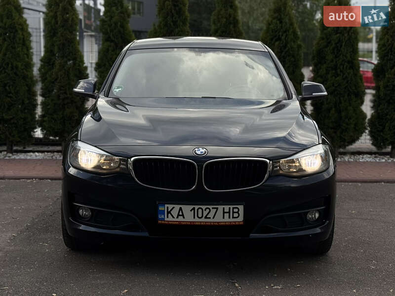 Седан BMW 3 Series 2015 в Киеве