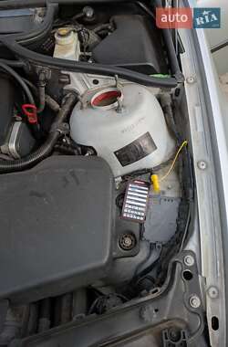 Купе BMW 3 Series 2003 в 