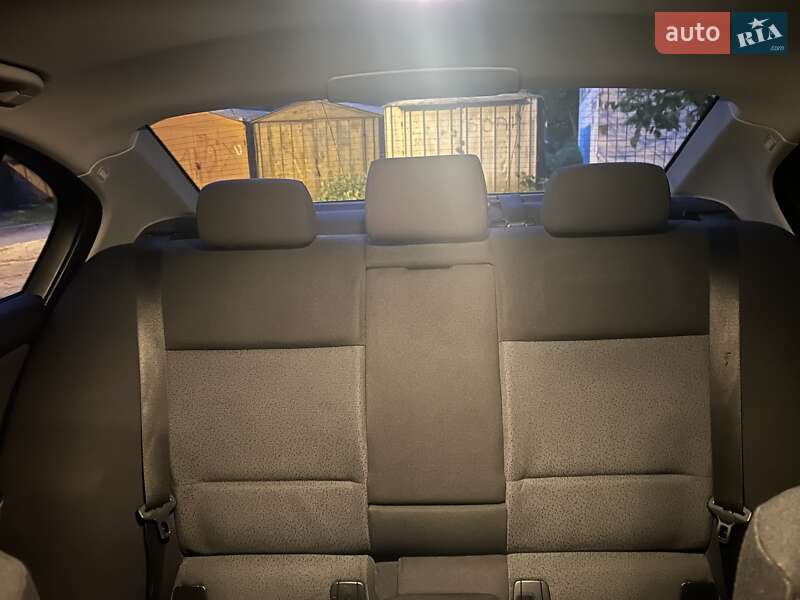 Седан BMW 3 Series 2006 в Киеве