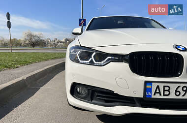 Седан BMW 3 Series 2015 в 