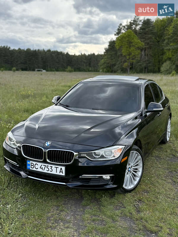 Седан BMW 3 Series 2015 в Львові