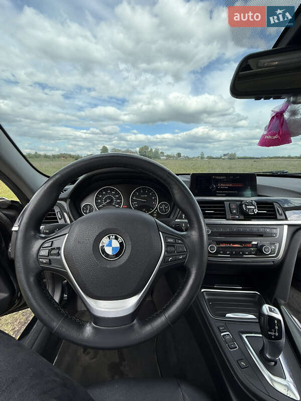 Седан BMW 3 Series 2015 в Львові