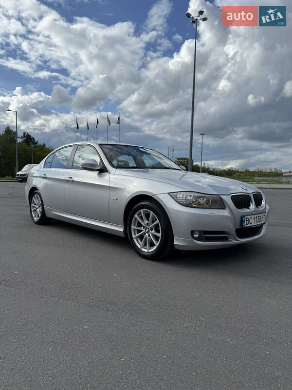 Седан BMW 3 Series 2010 в Львове фото 4 Седан BMW 3 Series 2010 в Львове