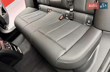 Седан BMW 3 Series 2025 в 