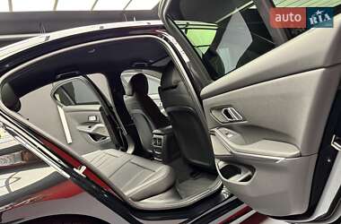 Седан BMW 3 Series 2025 в 
