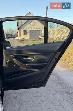 Седан BMW 3 Series 2012 в 