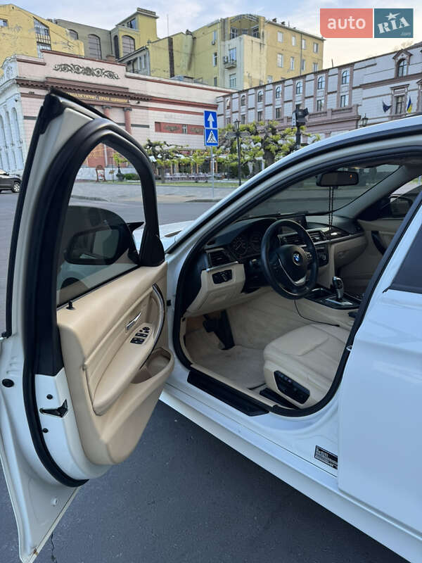 Седан BMW 3 Series 2014 в Одессе