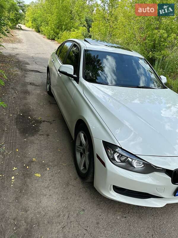 Седан BMW 3 Series 2012 в Смеле