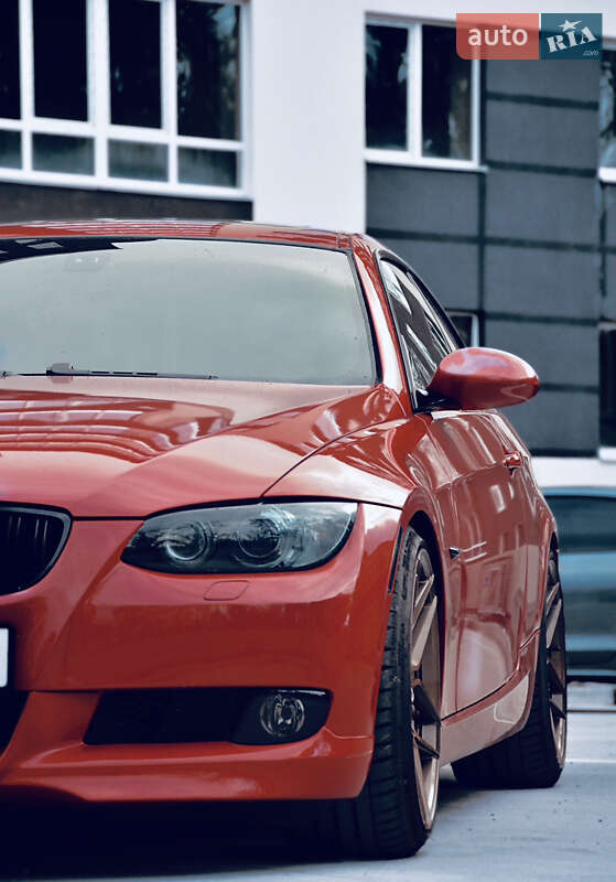 Купе BMW 3 Series 2009 в Киеве