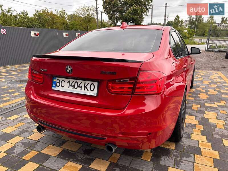 Седан BMW 3 Series 2012 в Львові