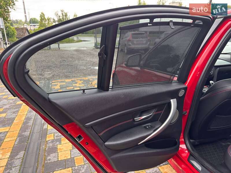 Седан BMW 3 Series 2012 в Львові