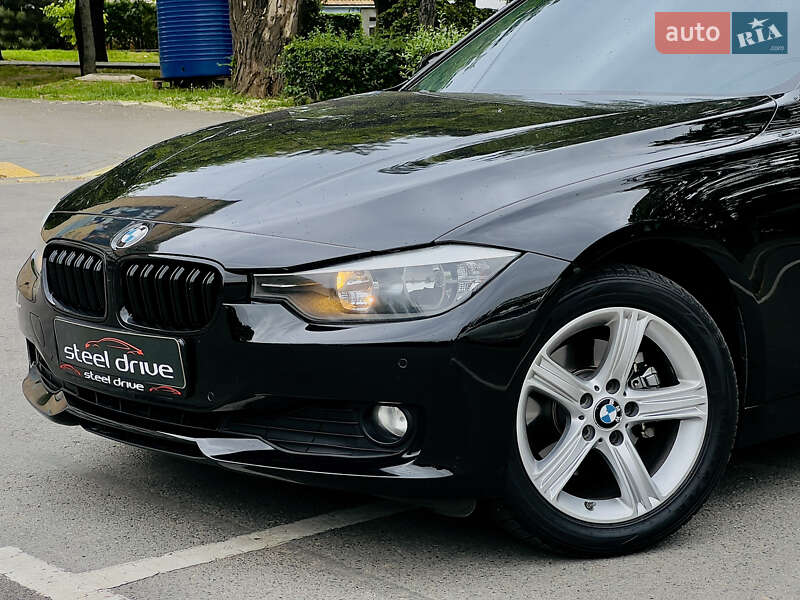 Седан BMW 3 Series 2013 в 