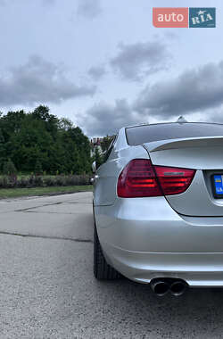Седан BMW 3 Series 2010 в 