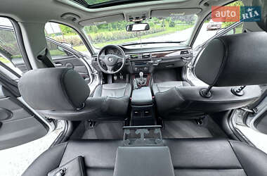 Седан BMW 3 Series 2010 в 