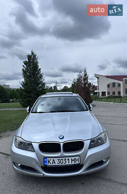 Седан BMW 3 Series 2010 в 