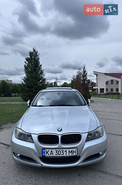Седан BMW 3 Series 2010 в 