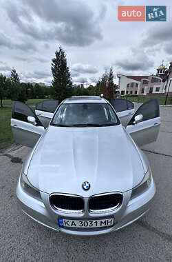 Седан BMW 3 Series 2010 в 