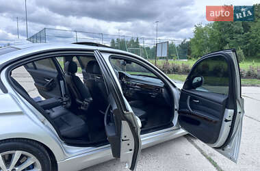 Седан BMW 3 Series 2010 в 