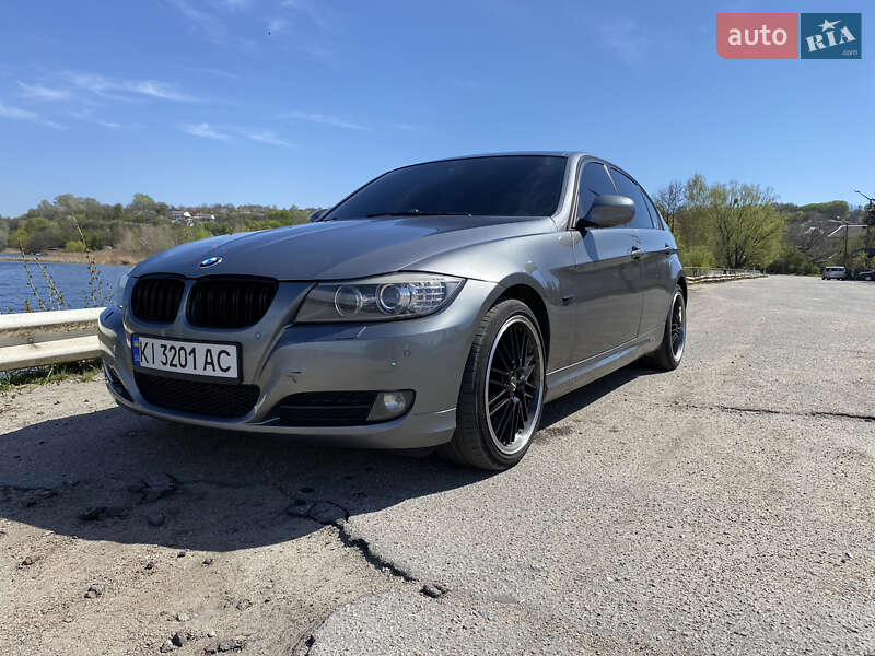 BMW 3 Series 2009