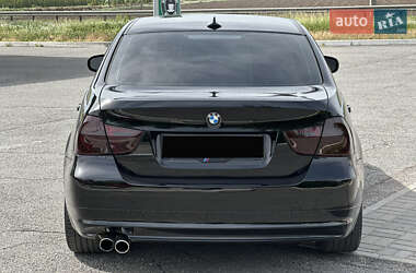 Седан BMW 3 Series 2011 в 