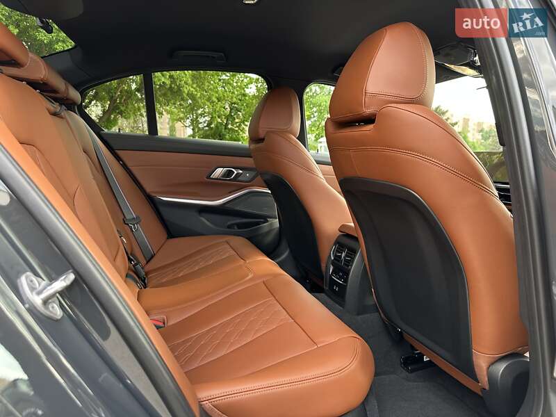 Седан BMW 3 Series 2024 в Харькове