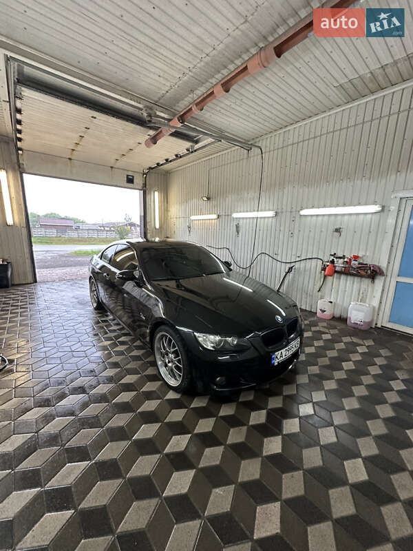 BMW 3 Series 2009