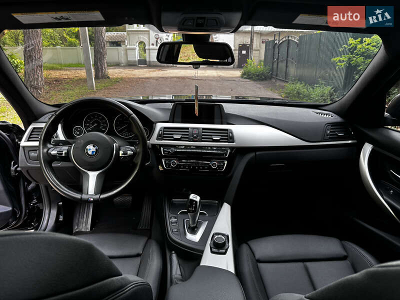 Седан BMW 3 Series 2017 в Одессе