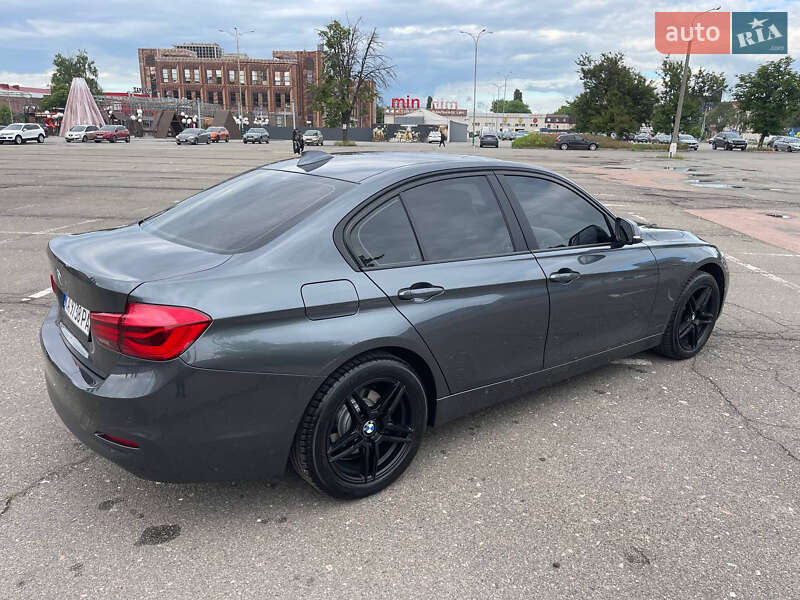 Седан BMW 3 Series 2015 в Киеве