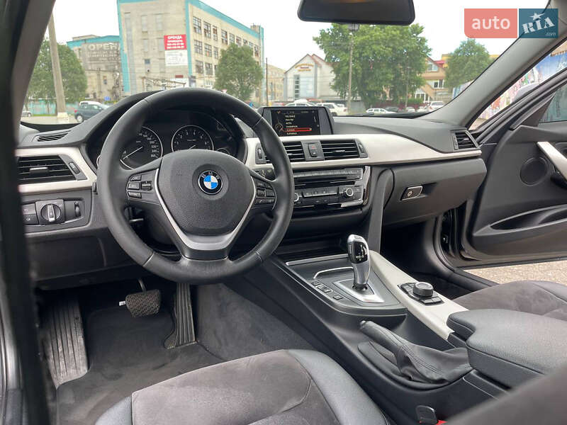 Седан BMW 3 Series 2015 в Киеве