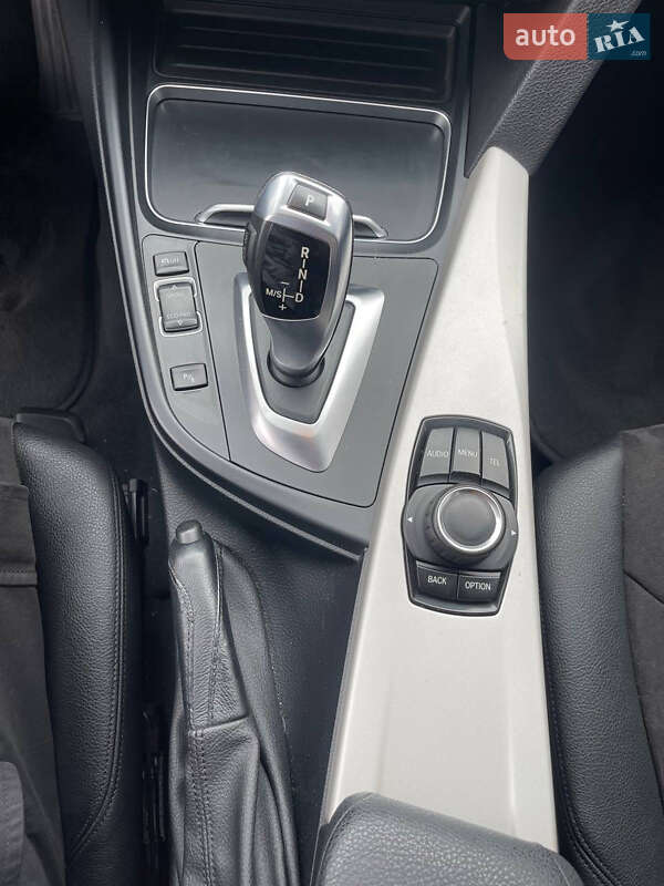 Седан BMW 3 Series 2015 в Киеве