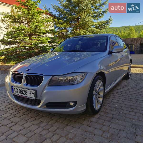 BMW 3 Series 2011