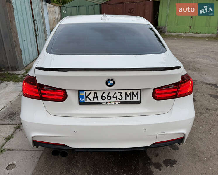 Седан BMW 3 Series 2015 в Киеве