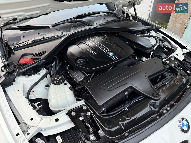 Седан BMW 3 Series 2015 в Киеве