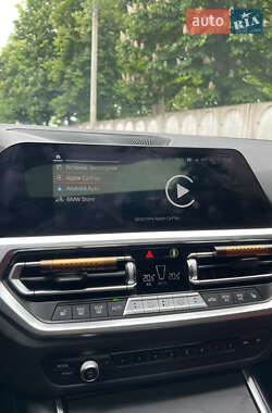 Седан BMW 3 Series 2022 в 