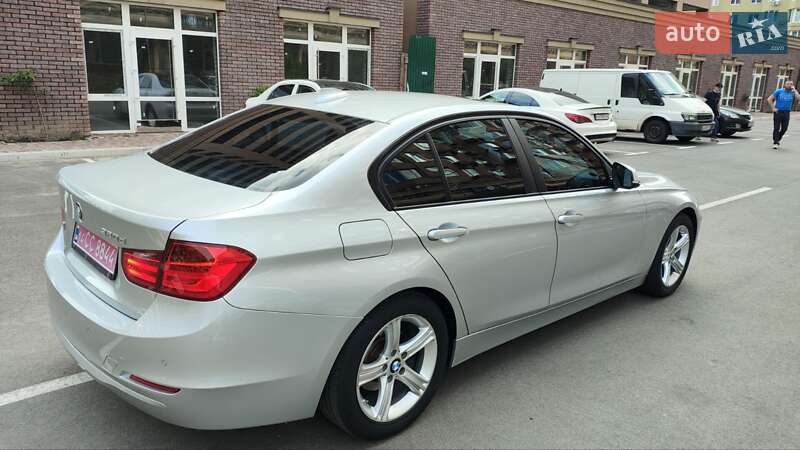 Седан BMW 3 Series 2014 в Киеве