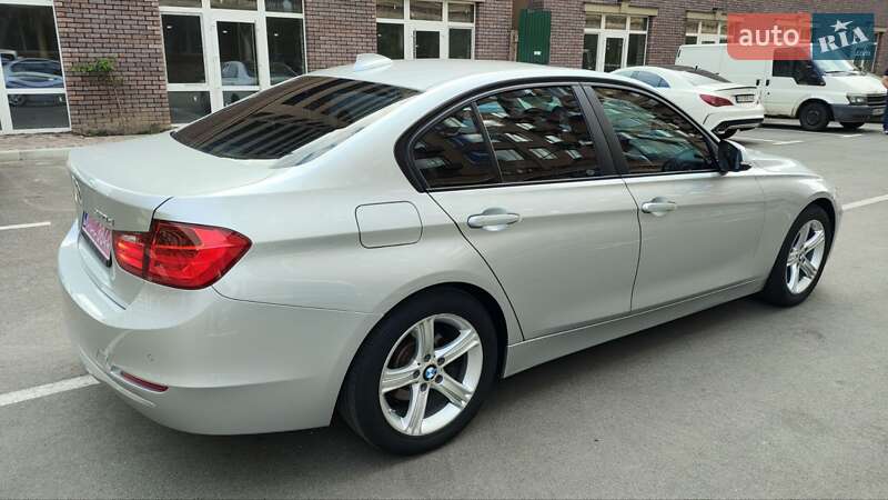 Седан BMW 3 Series 2014 в Киеве