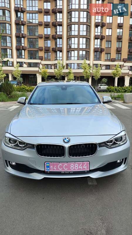 Седан BMW 3 Series 2014 в Киеве