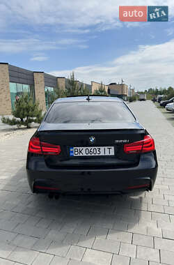 Седан BMW 3 Series 2015 в 