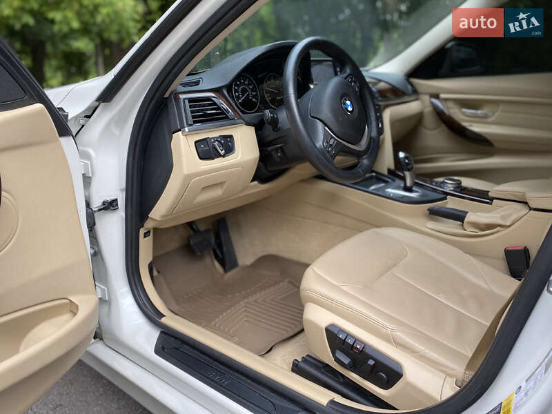 Седан BMW 3 Series 2014 в Вінниці
