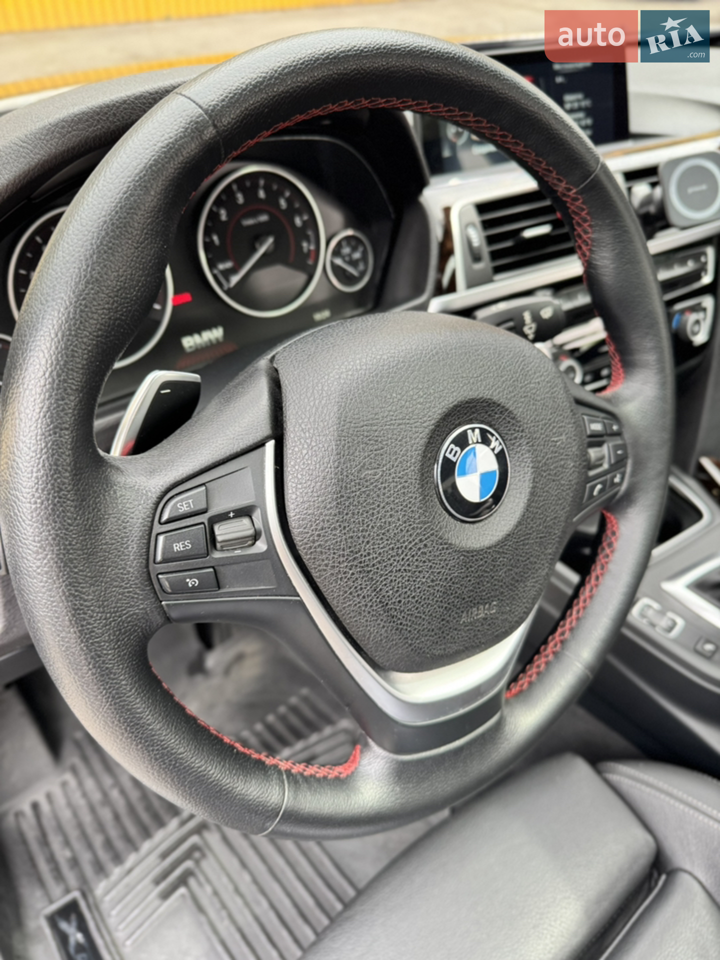 BMW 3 Series 2016 VIN WBA8E3G58GNT80500 фото оголошення 29 з 35