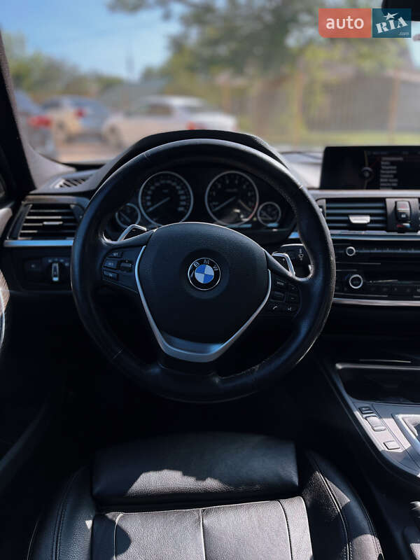 Седан BMW 3 Series 2013 в Миколаєві