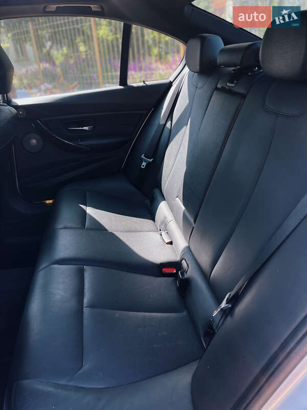 Седан BMW 3 Series 2013 в Миколаєві
