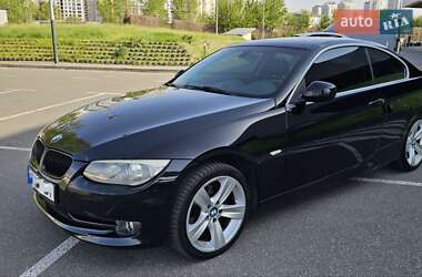 Купе BMW 3 Series 2010 в 