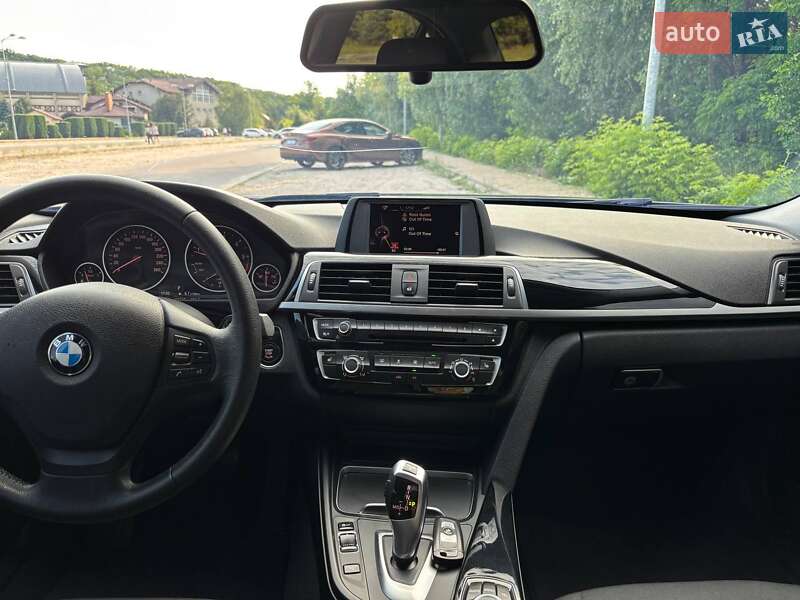 Седан BMW 3 Series 2017 в Днепре