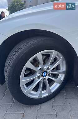 Седан BMW 3 Series 2016 в 