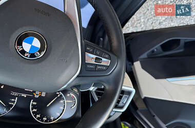 Седан BMW 3 Series 2019 в 