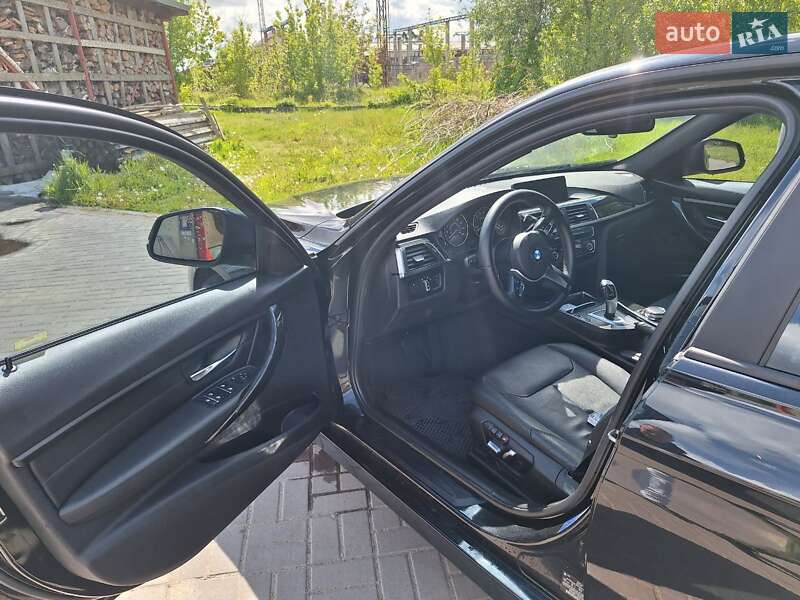Седан BMW 3 Series 2016 в Нововолынске