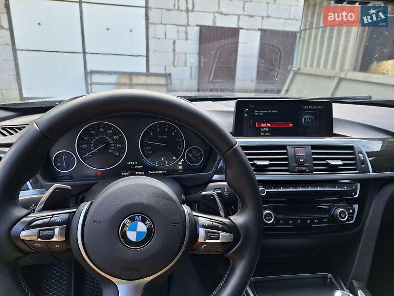 Седан BMW 3 Series 2016 в Нововолынске